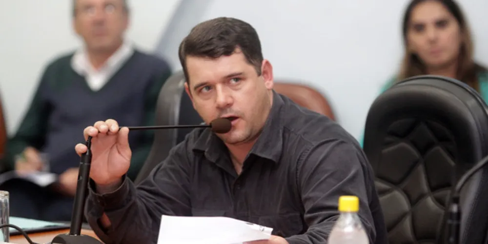 Imagem ilustrativa da imagem 'Aliel pode fazer oposição saudável', diz presidente do PSB