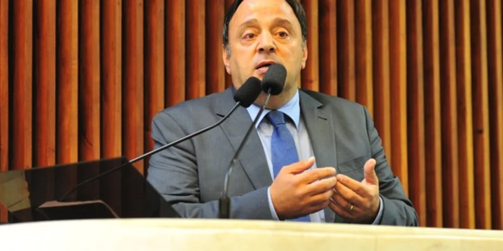 Bakri assina requerimento pedindo redução imediata das tarifas de pedágio no Paraná