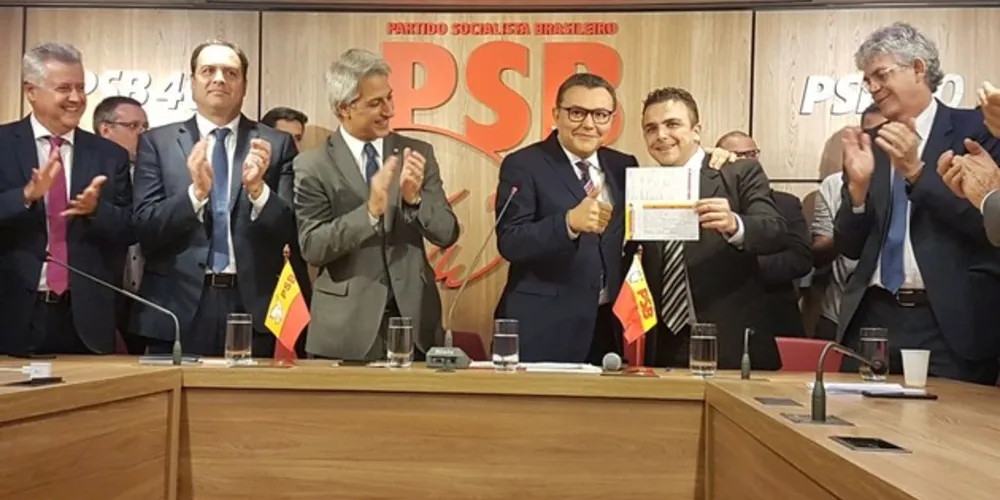 Imagem ilustrativa da imagem Aliel Machado se filia ao PSB em ato oficial em Brasília