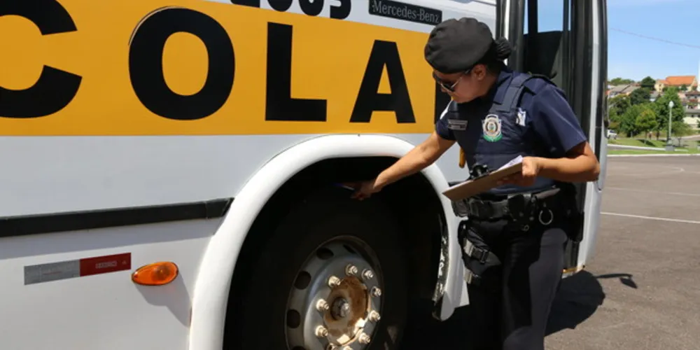 Imagem ilustrativa da imagem Prefeitura de Castro vistoria transporte escolar até dia 2