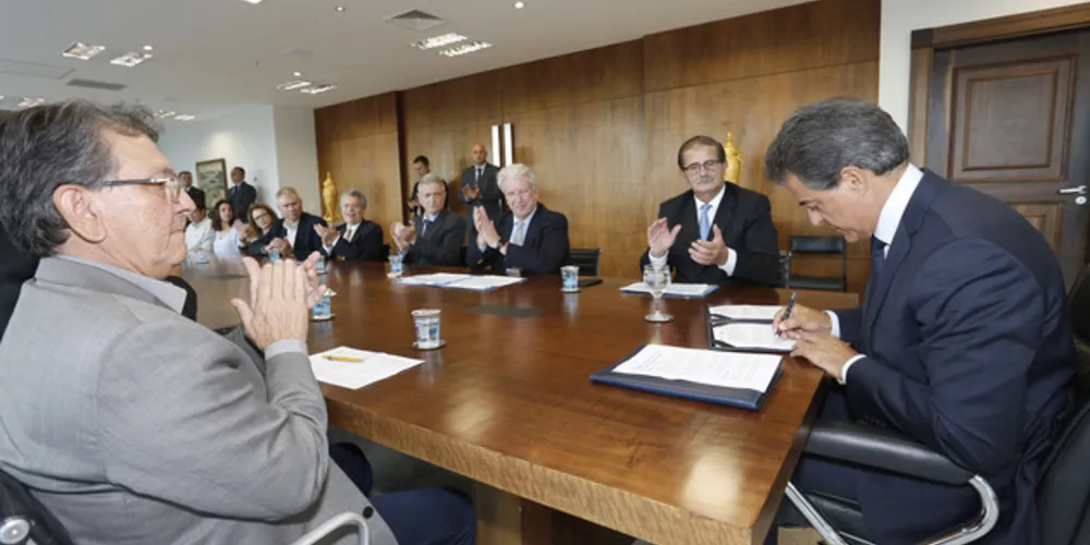 Richa destacou que investimentos contribuem com o desenvolvimento do Estado.