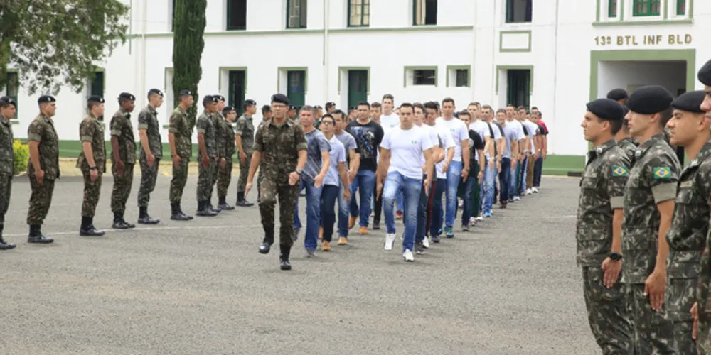 Imagem ilustrativa da imagem Exército faz despedida de 72 militares do 13 BIB