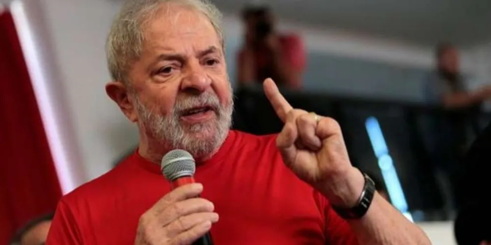 Lula discursando no Sindicato dos Metalúrgicos do ABC/Foto: Reprodução Reuters