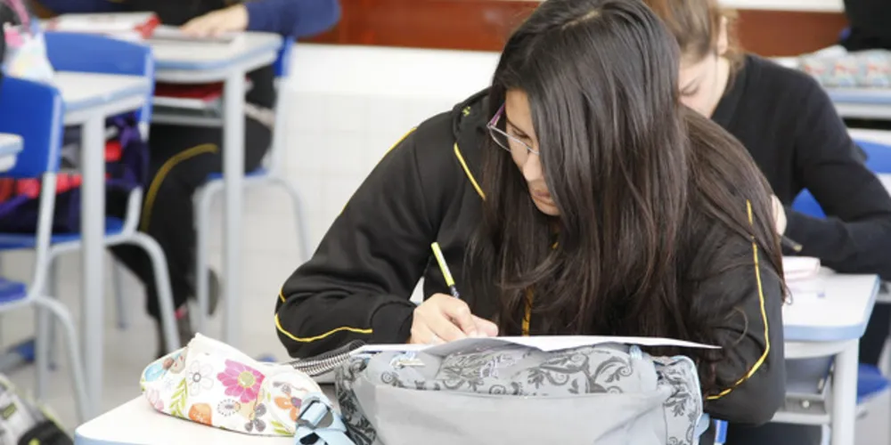 Podem se inscrever estudantes matriculados no 2º e 3° anos do ensino médio e do 1º ano do médio profissionalizante