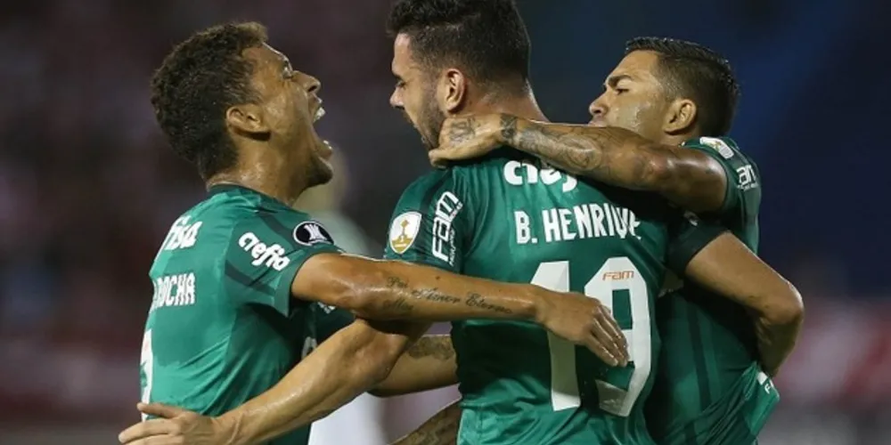 Imagem ilustrativa da imagem Com um a mais, Palmeiras vence fora de casa na Libertadores