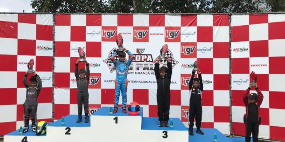 Imagem ilustrativa da imagem Piloto mirim de Carambeí conquista 2º lugar em Copa São Paulo de Kart