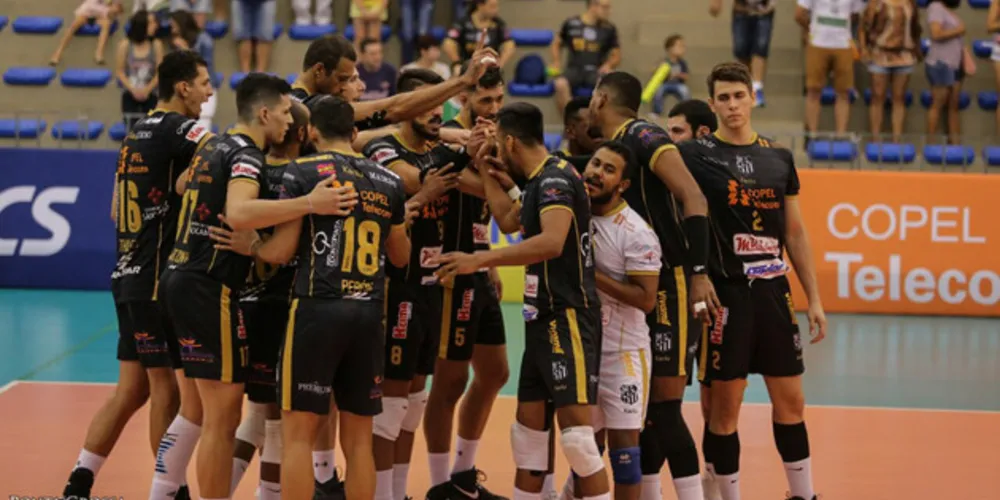 Caramuru vence JF Vôlei na Arena e escapa do rebaixamento na Superliga 