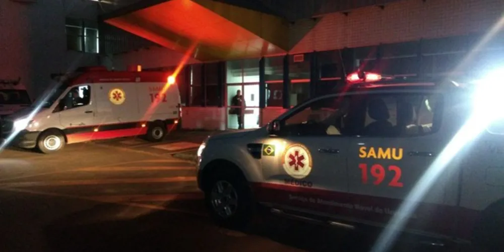 Rapaz foi socorrido pelo Samu e levado até o Hospital Regional