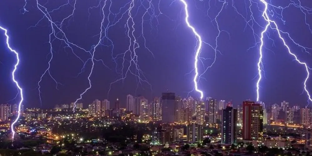 Problema em Brasília afeta toda a América do Sul /Foto: Reprodução Fabio Ito/ELAT/INPE