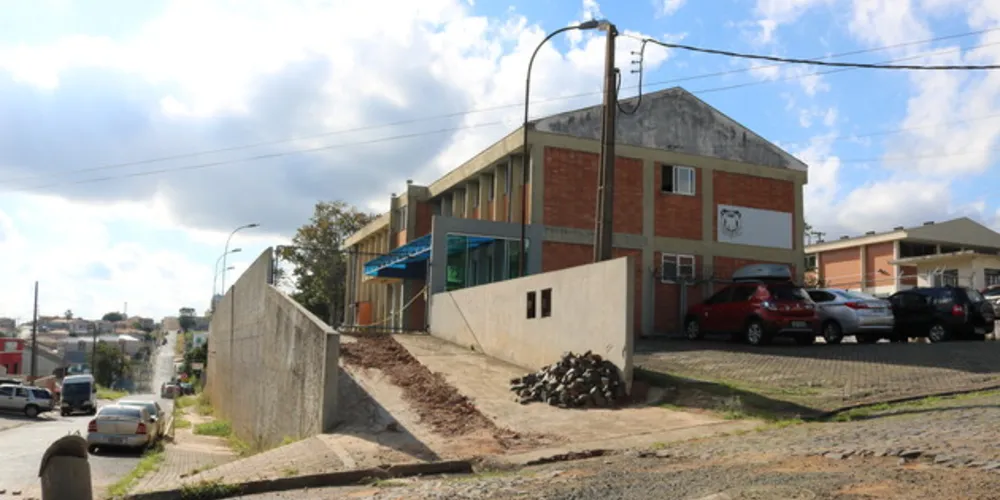 Imóvel onde serviço funciona hoje corre risco de desmoronamento
