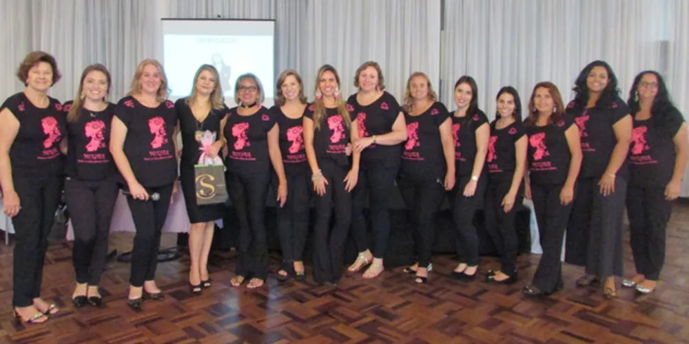 O evento aconteceu no Buffet Hamilton, tradicional ponto de encontro em Ponta Grossa.