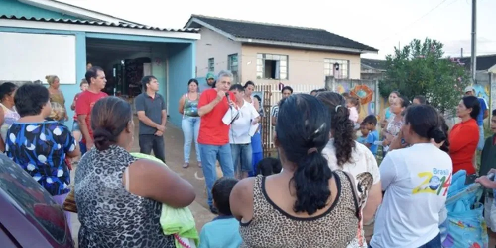 Péricles se reuniu com a comunidade para discutir o assunto