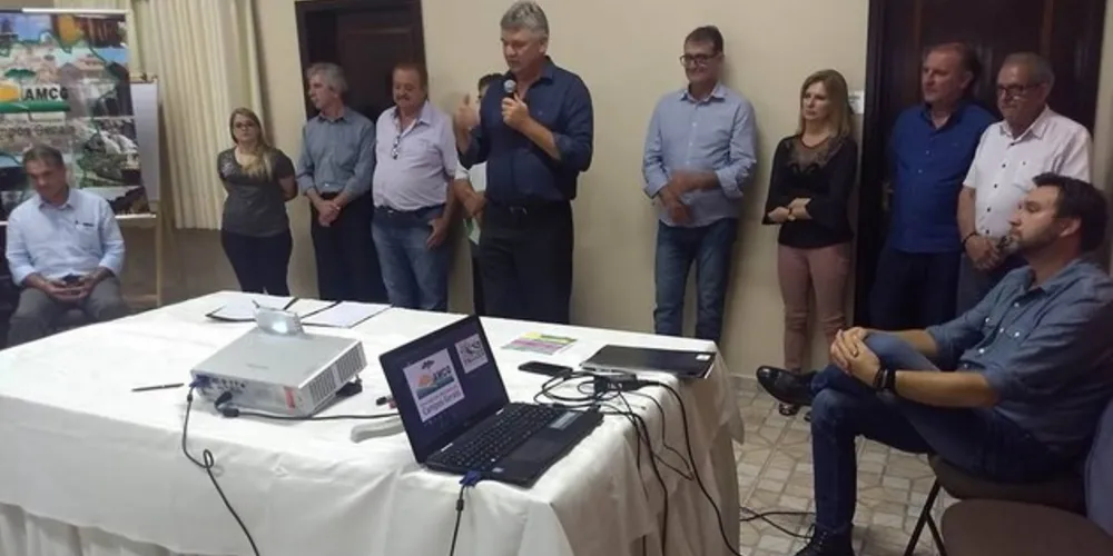 Imagem ilustrativa da imagem AMCG discute criação de guardas municipais para combater violência