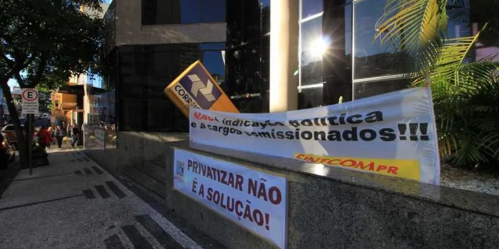Imagem ilustrativa da imagem Trabalhadores dos Correios iniciam semana com greve