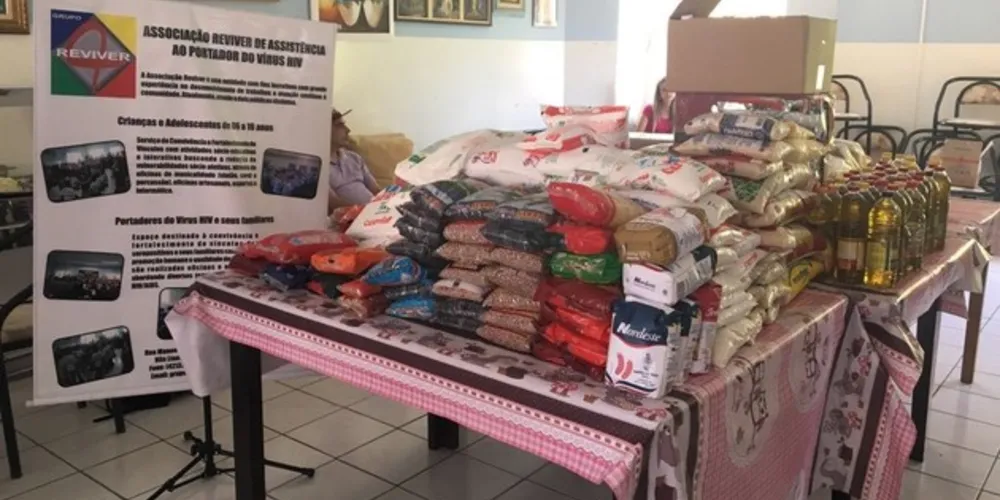 Imagem ilustrativa da imagem Alunos da Unopar arrecadam alimentos em trote solidário