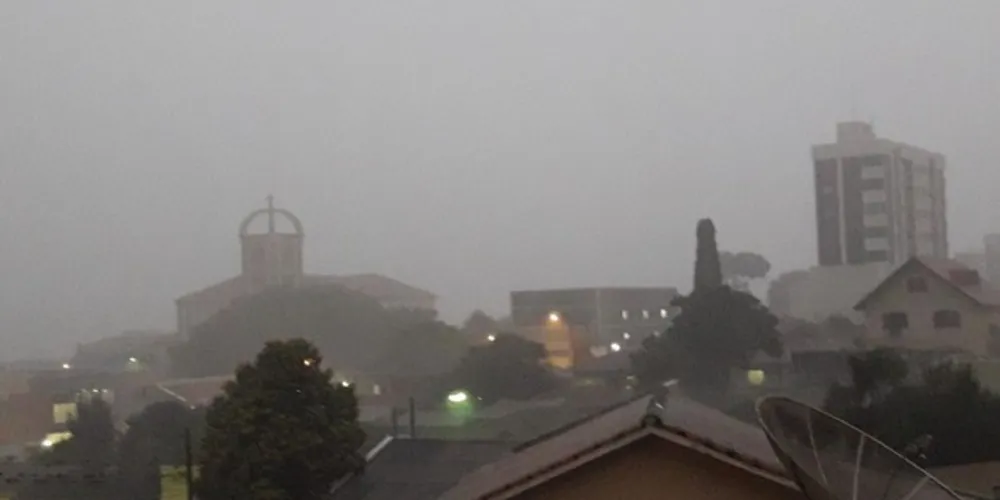Imagem ilustrativa da imagem Chuva forte atinge várias regiões de Ponta Grossa