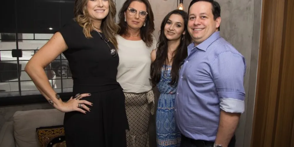 Vanessa Garofani, Flavia Barrichello, Ellen Tomazoni e este colunista