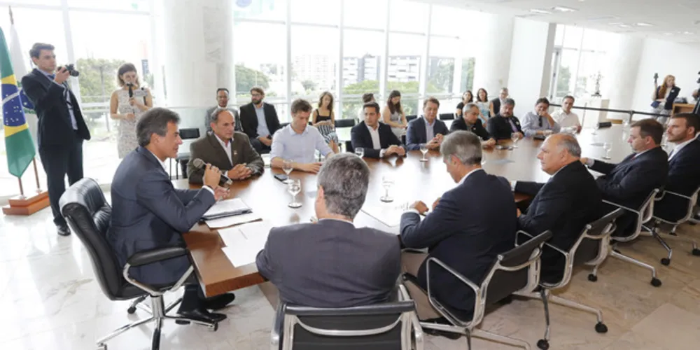 O governador Beto Richa anuncia a inclusão de Toledo, oeste do Paraná, nas rotas da Azul Linhas Aéreas Brasileiras. 