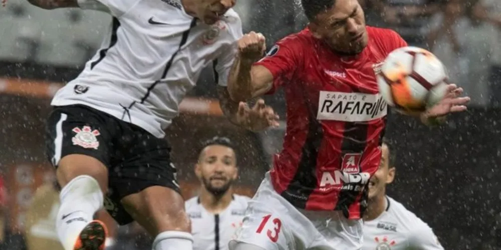 Sheik abriu o placar para o Corinthians diante do Deportivo Lara