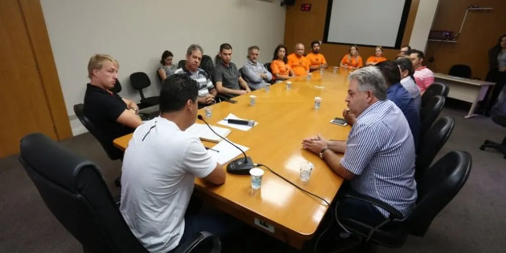 Prefeitura reúne lideranças para discutir sobre a contribuição sindical obrigatória 
