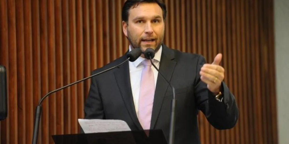 Imagem ilustrativa da imagem Pauliki quer isenção para religação de luz e água a famílias carentes