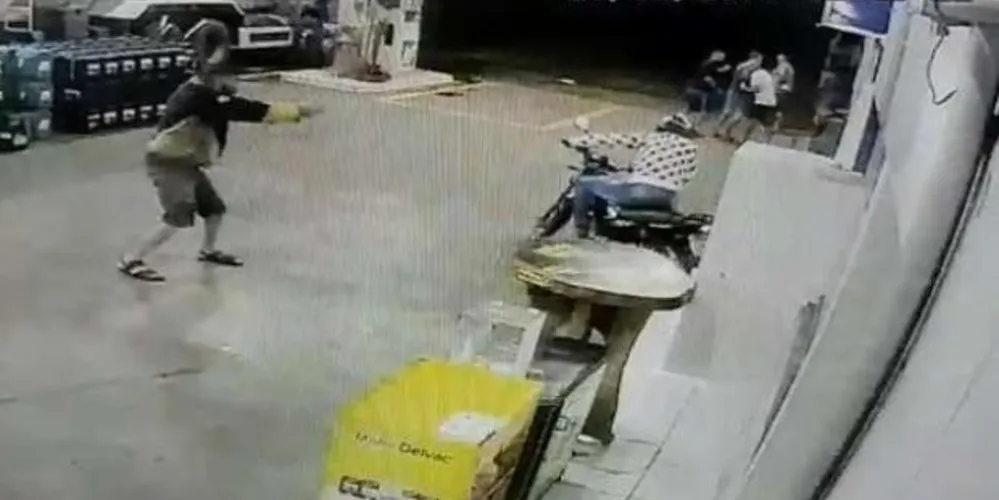 Câmeras de segurança registraram toda a ação que acabou com a morte de PM aposentado