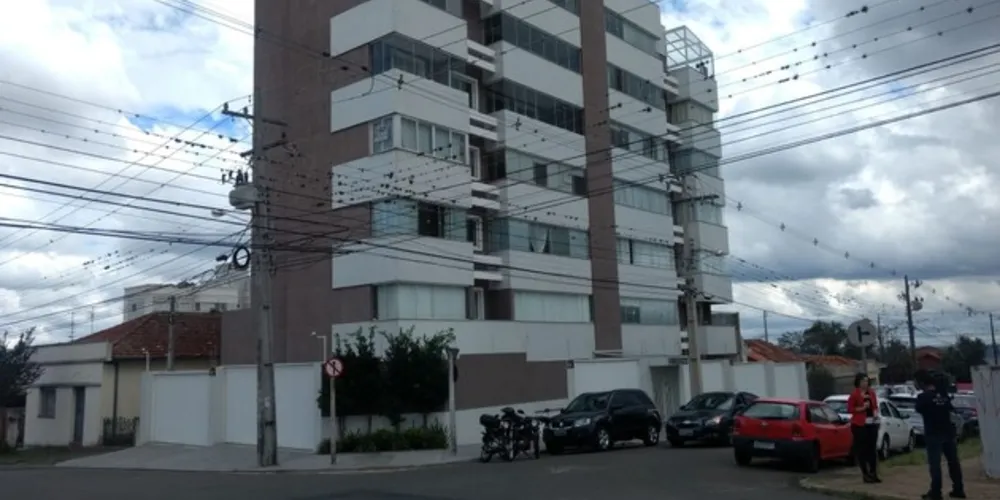 Peritos estão no local de morte realizando levantamentos para embasar inquérito