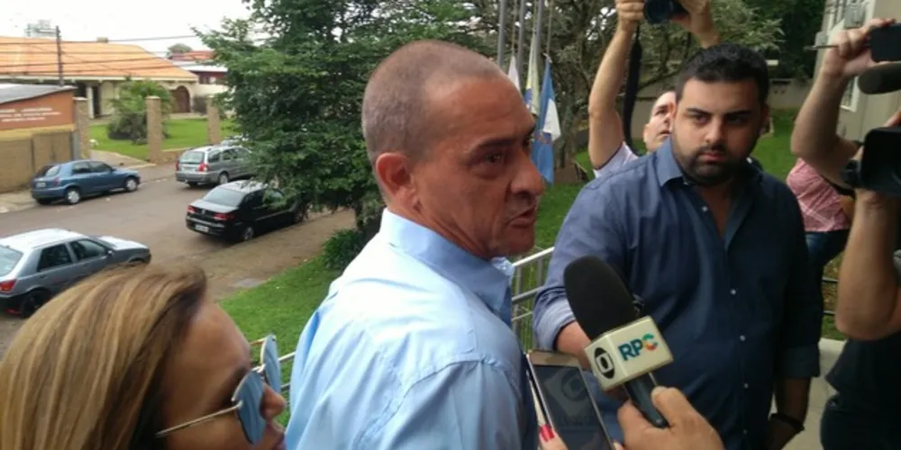 Mauro Janene negou envolvimento no crime na chegada ao Fórum
