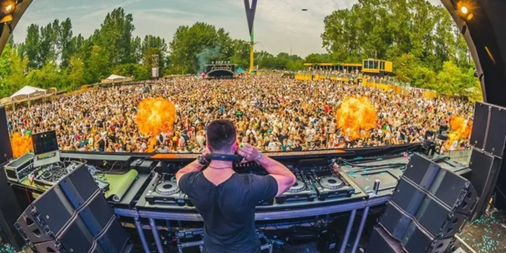 DJ que é destaque no cenário internacional se apresenta no Centro de Eventos