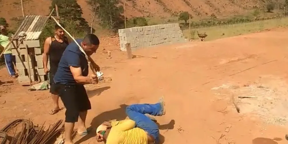Vídeo foi divulgado nas redes sociais e chocou pela brutalidade