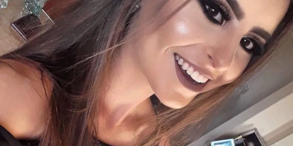 BDAY -  Fernanda Rafaely Pietchak Aiem no último domingo (25), recebeu as felicitações pela troca de idade. Da coluna RC os votos de alegrias e prosperidade.