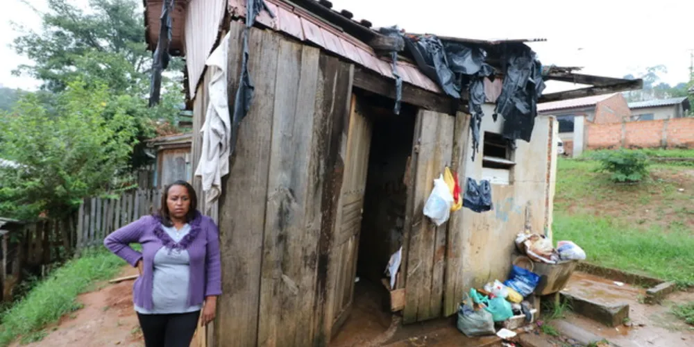 Imagem ilustrativa da imagem Família de PG pede ajuda para reconstruir casa