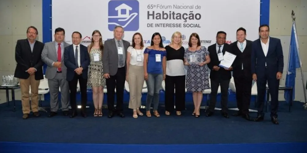 Imagem ilustrativa da imagem Prolar recebe prêmio nacional por realocação de famílias