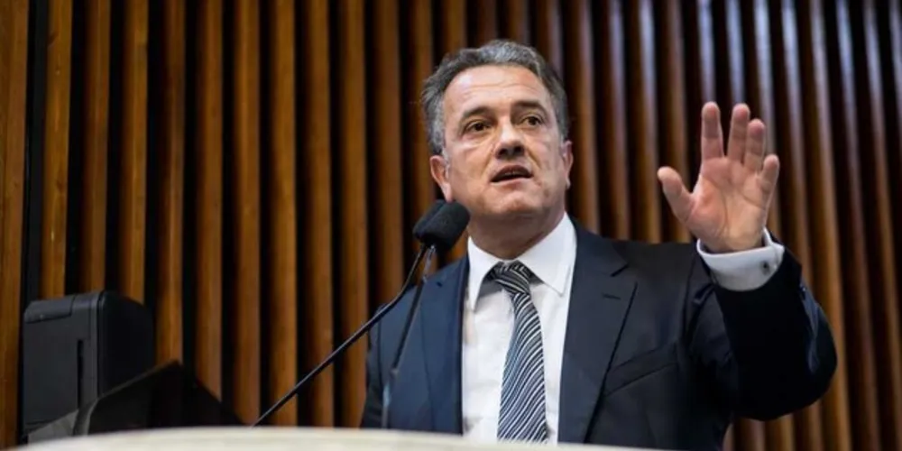 Plauto deve se filiar a partido aliado a Ratinho Jr para apoiá-lo na disputa do governo