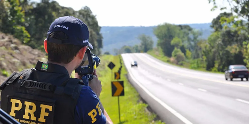 Durante os quatro dias, PRF flagrou 2666 motoristas acima da velocidade permitida