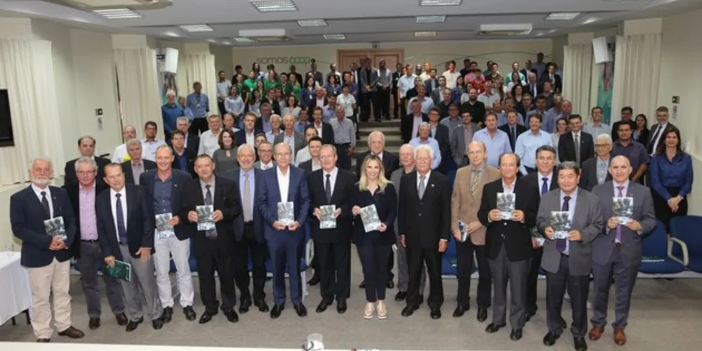 Imagem ilustrativa da imagem Cooperativas do PR faturam R$ 70,6 bi em 2017