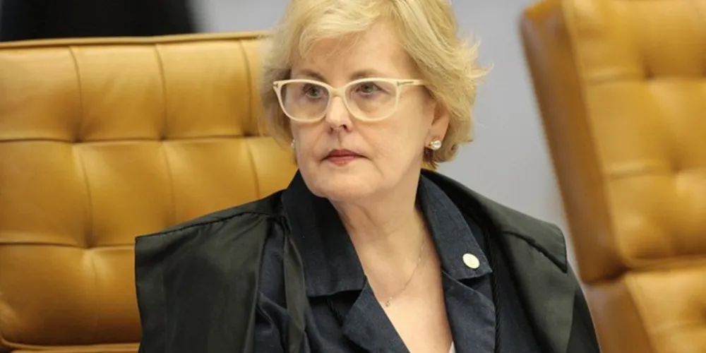 Fachin, Moraes, Barroso e Rosa Weber votam a favor da prisão de Lula. Gilmar votou contra
