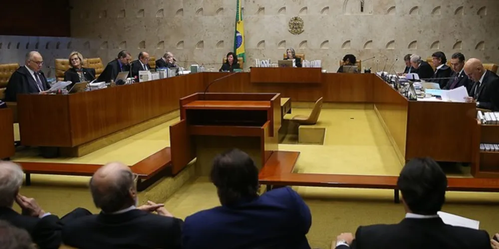 Lula foi condenado pelo juiz federal Sérgio Moro a nove anos e seis meses de prisão