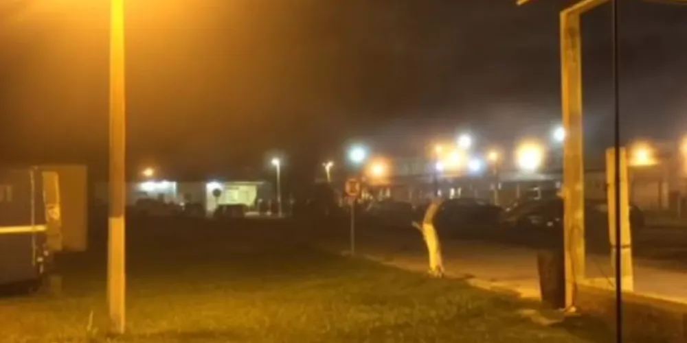 As causas do incêndio já estão sendo investigadas/Foto: Reprodução Mauricio Gasparetto/RBS TV