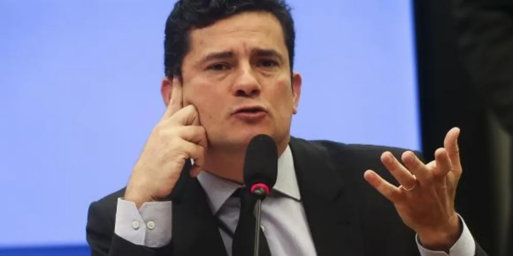 Imagem ilustrativa da imagem Sérgio Moro determina prisão de ex-presidente Lula