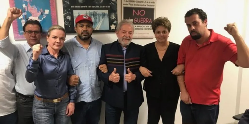 Ex-presidente aguarda uma decisão do Superior Tribunal de Justiça (STJ) sobre um pedido de habeas corpus