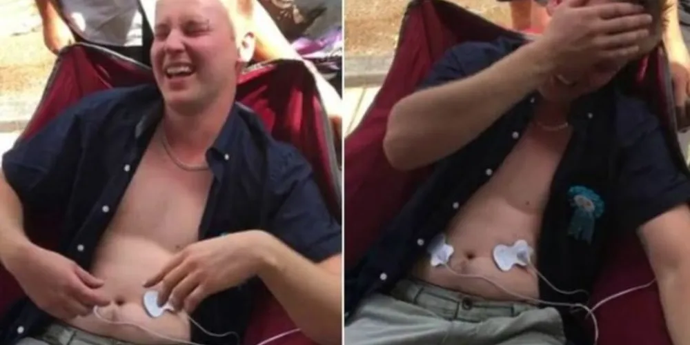 Pai usando simulador para sentir dor do parto/Foto: Reprodução YouTube