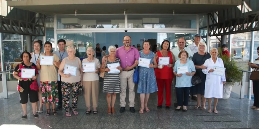 Vereador homenageou benzedeiras pelo trabalho prestado à comunidade