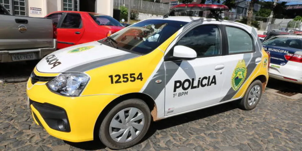 Imagem ilustrativa da imagem Rapaz usa drogas em casa e é denunciado por familiares