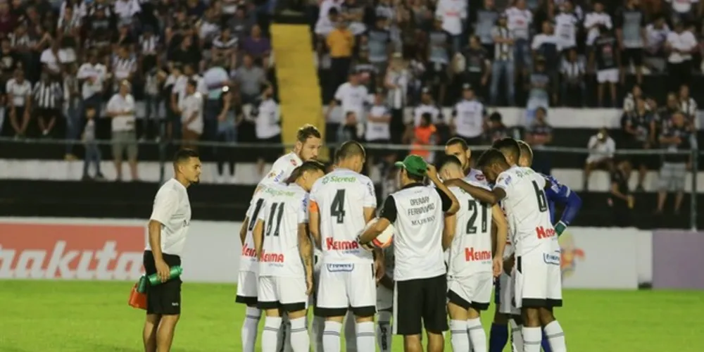 Fantasma tenta manter invencibilidade contra vice-líder do grupo