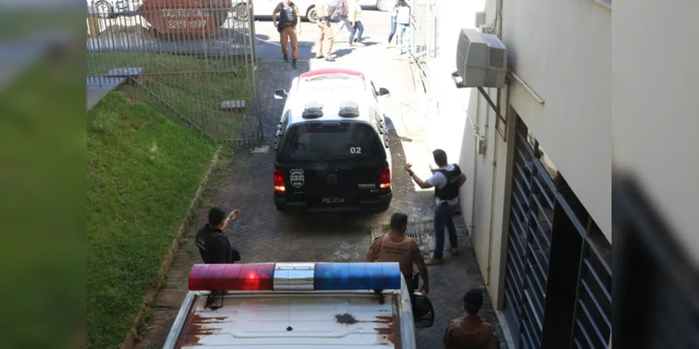 Imagem ilustrativa da imagem Suspeito de matar a ex é levado ao Fórum de PG