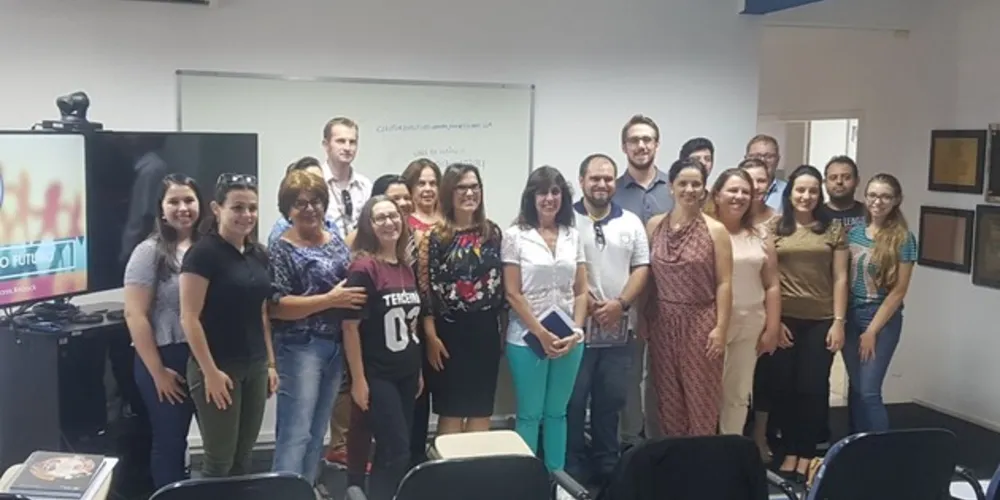 Imagem ilustrativa da imagem Projeto ‘Câmara Jovem’ é apresentado a escolas de PG
