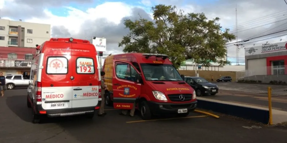 Vítima foi socorrida por equipes do Corpo de Bombeiros e do Samu