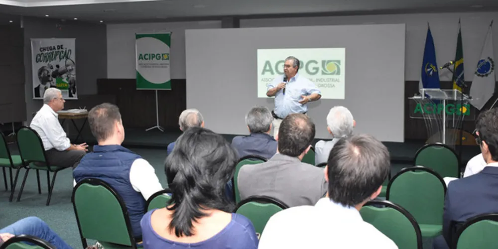 Imagem ilustrativa da imagem Douglas Taques Fonseca é reeleito presidente da Acipg