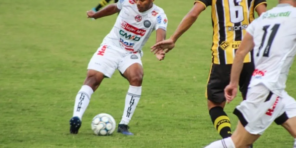 Quirino substituiu Schumacher na partida contra o Volta Redonda